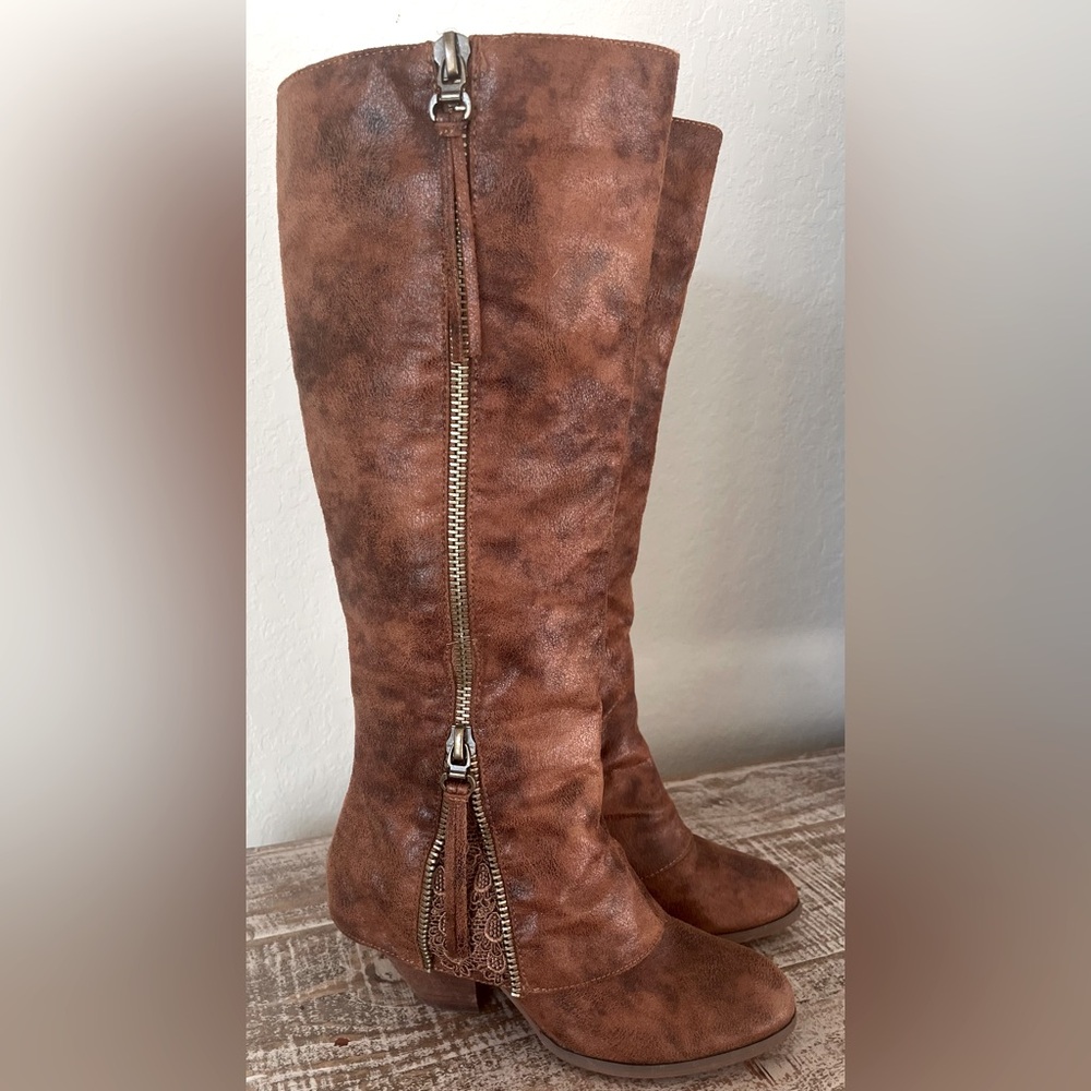 SOUTHERN FRIED CHICS Heeled Knee High Boots Size 6.5